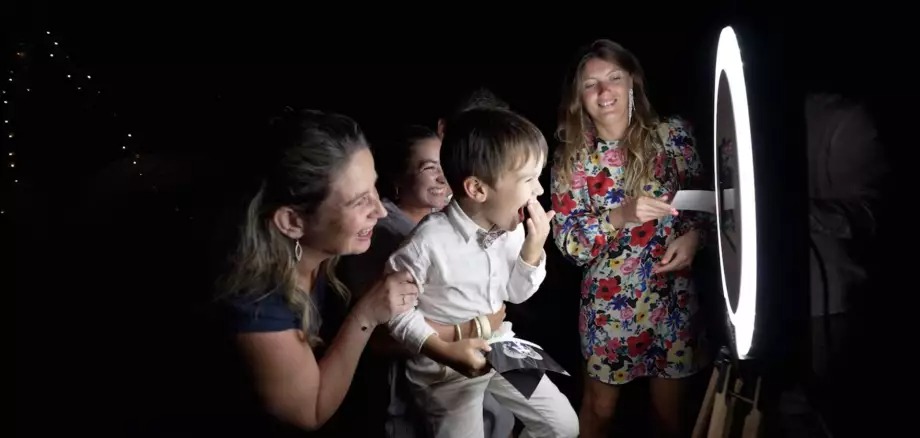 Location photobooth avec fonctionnalités avancées Rouen